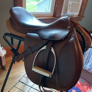 (SOLD)Pessoa Close Contact saddle size 18